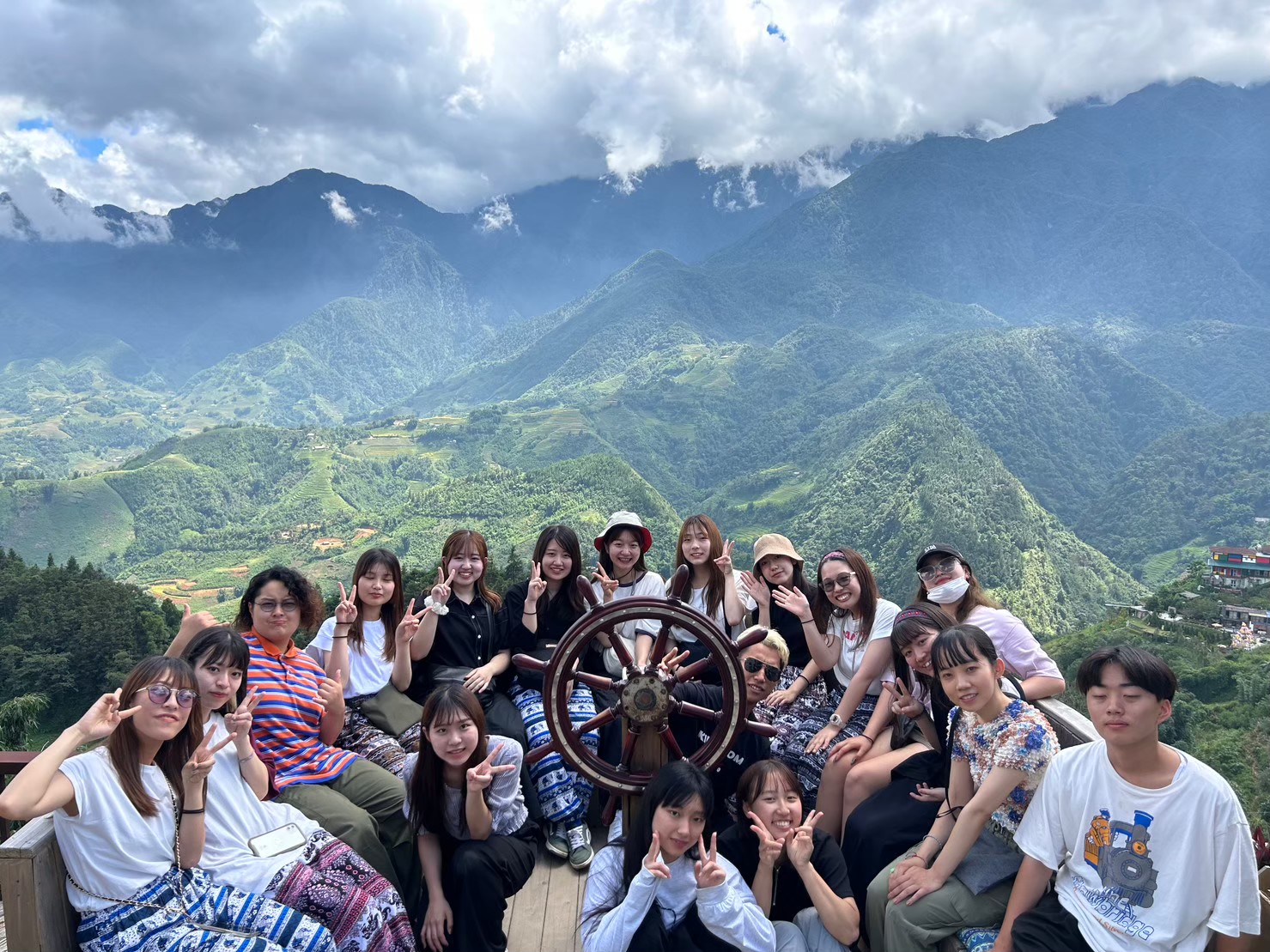 LINE_ALBUM_スタツア🇻🇳_240218_18